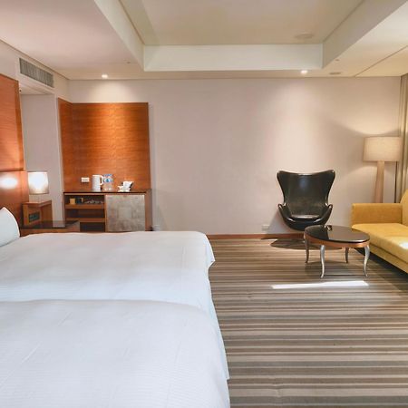 Via Hotel Breeze Taipei Luaran gambar